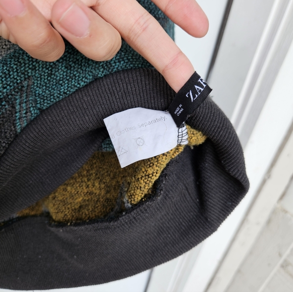 Men's Geometric Aztec Pattern Sweater - Teal and Yellow - Picture 8 of 10